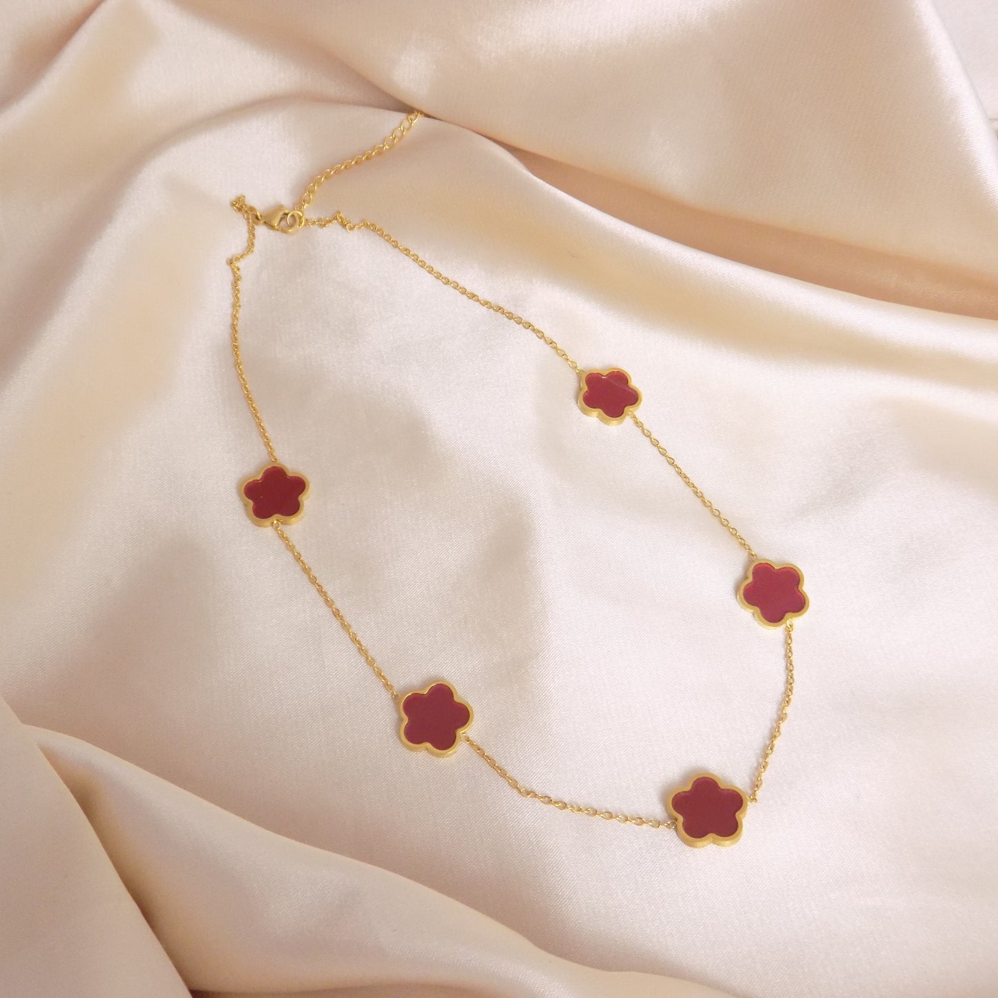 Red Clover Necklace 18K Gold Stainless Steel 5 Motif Flower Chain