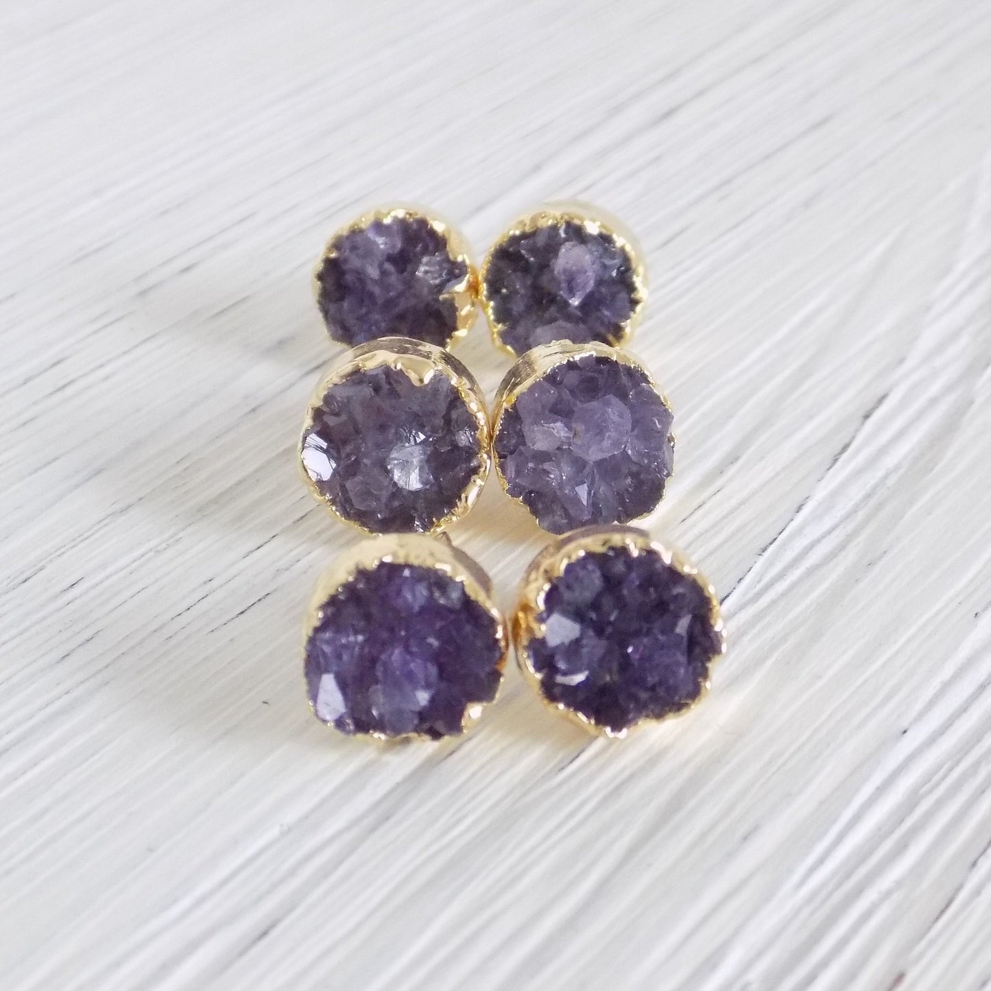 Gift Women, Amethyst Stud Earrings, Raw Amethyst Earrings, Amethyst Druzy, Purple Gemstone Earrings, Small Stone Posts, Gold Amethyst G7-163