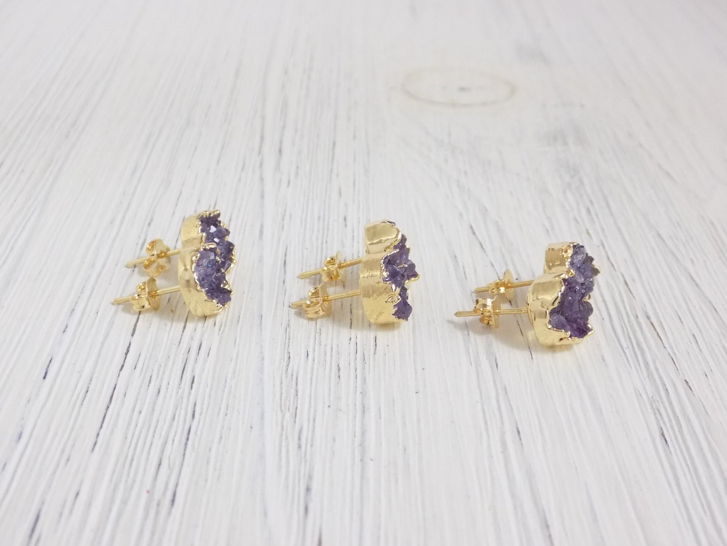 Gift Women, Amethyst Stud Earrings, Raw Amethyst Earrings, Amethyst Druzy, Purple Gemstone Earrings, Small Stone Posts, Gold Amethyst G7-163