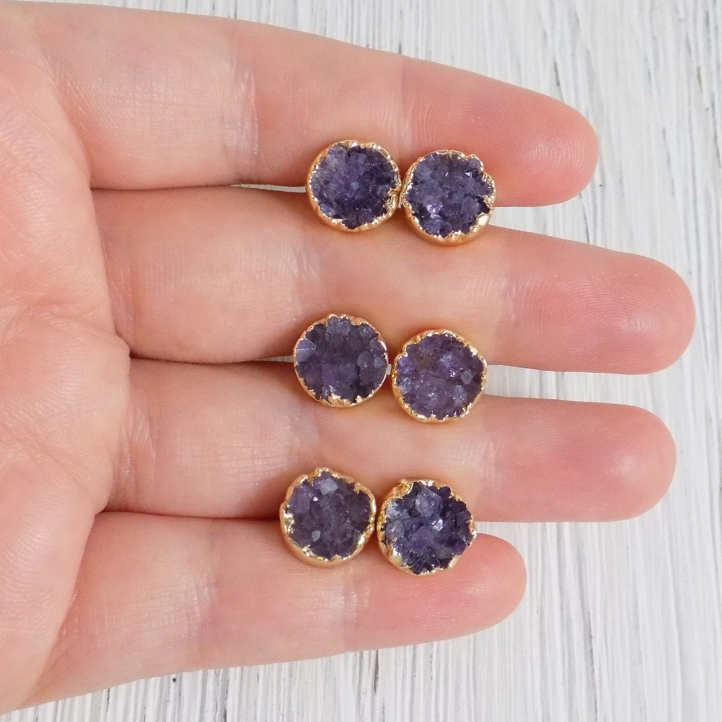 Gift Women, Amethyst Stud Earrings, Raw Amethyst Earrings, Amethyst Druzy, Purple Gemstone Earrings, Small Stone Posts, Gold Amethyst G7-163