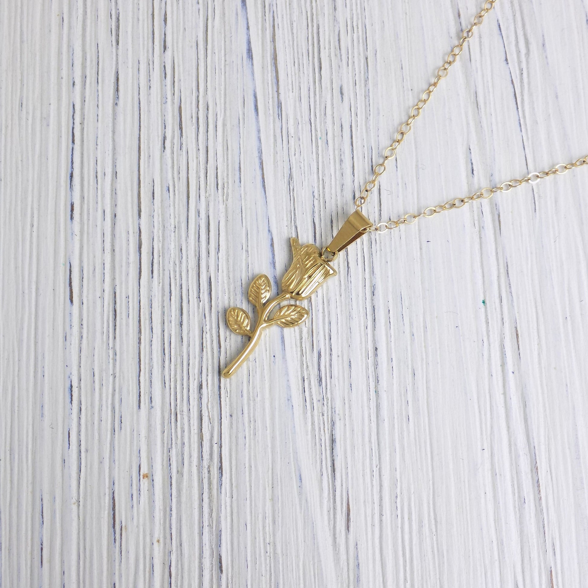 Flower Charm Necklace Gold, Minimalist Jewelry Layer, M6-07