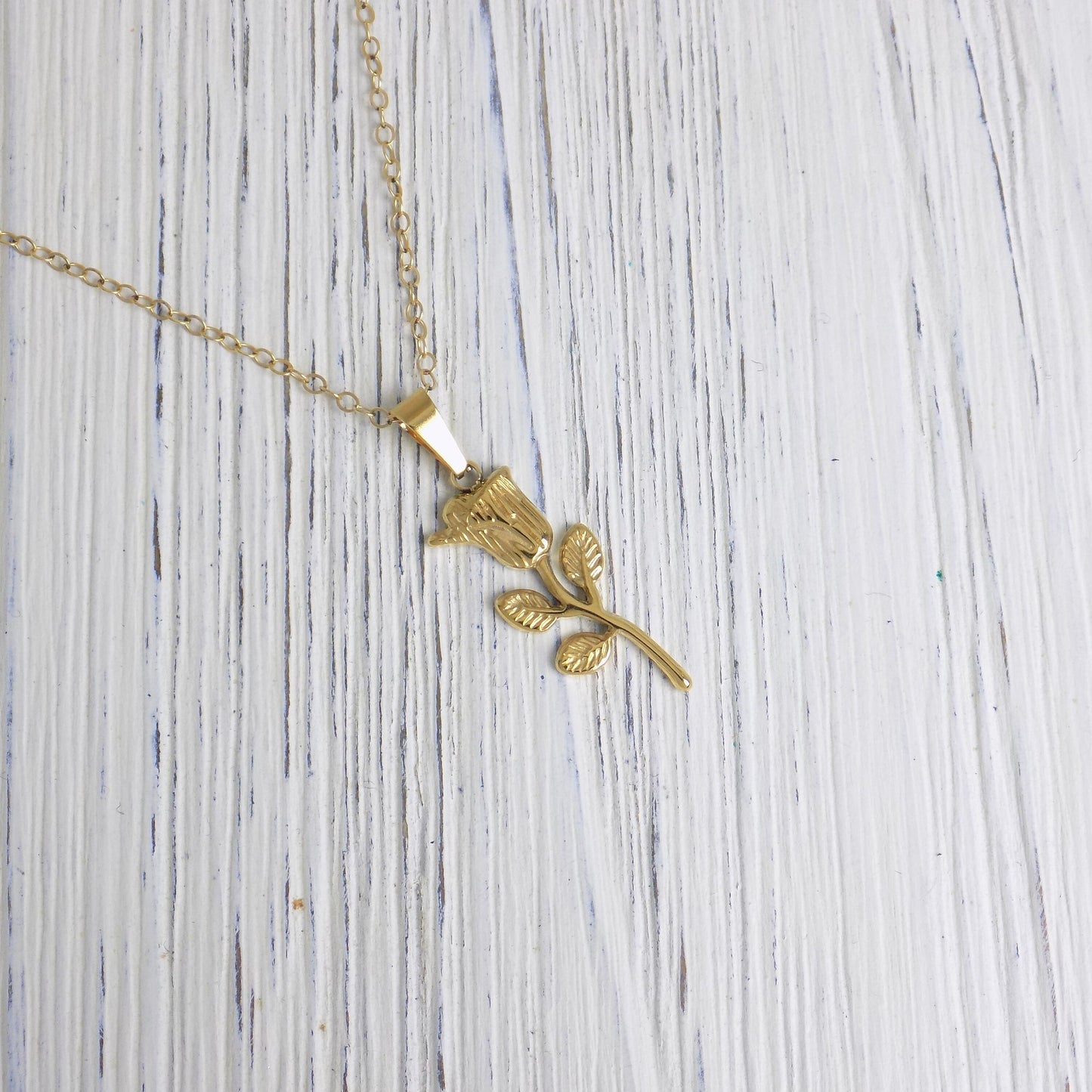 Flower Charm Necklace Gold, Minimalist Jewelry Layer, M6-07