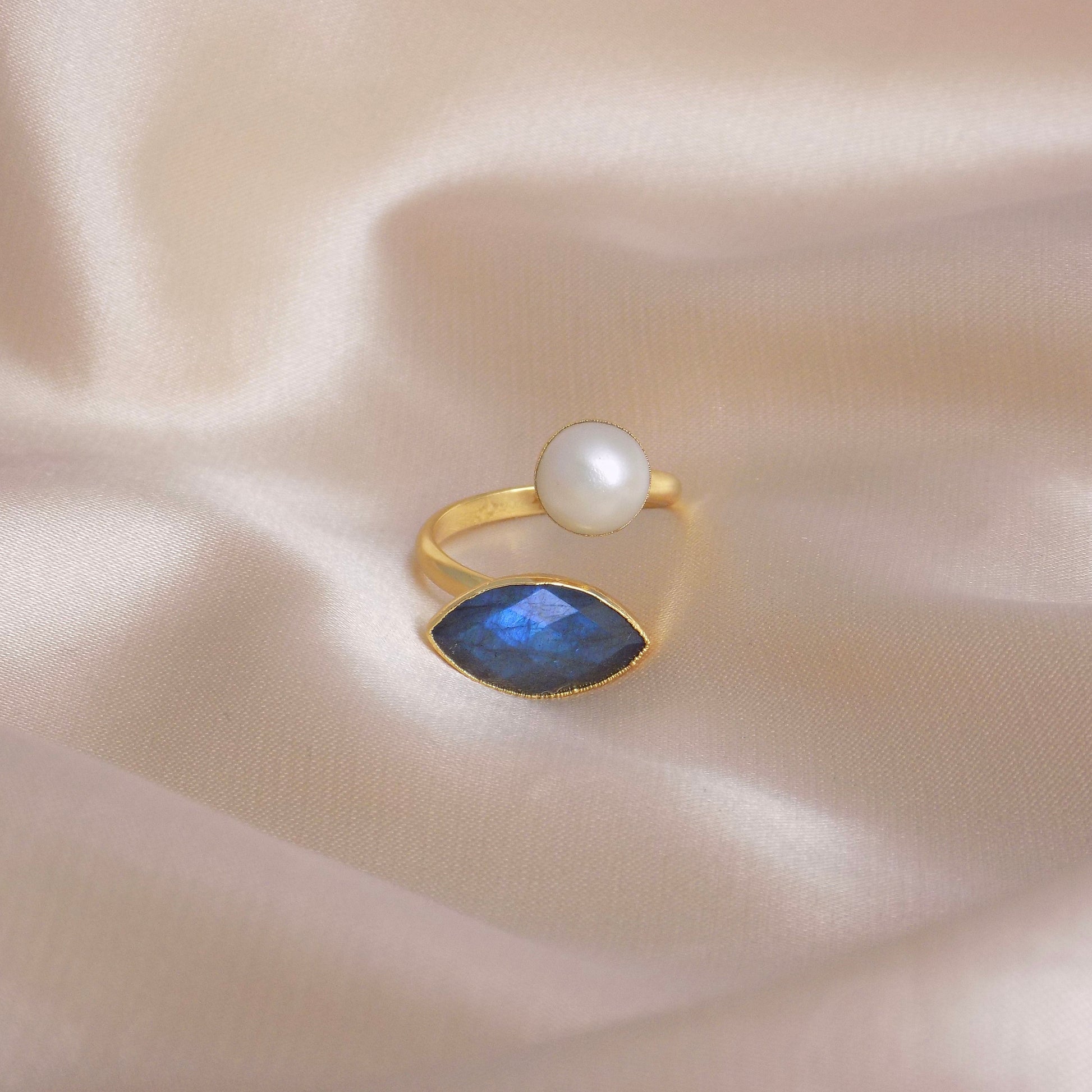 Gemstone Ring, Labradorite Ring, Freshwater Pearl Ring Crystal, Raw Stones Gold Plated Statement, Mom Gift Women, M6-746