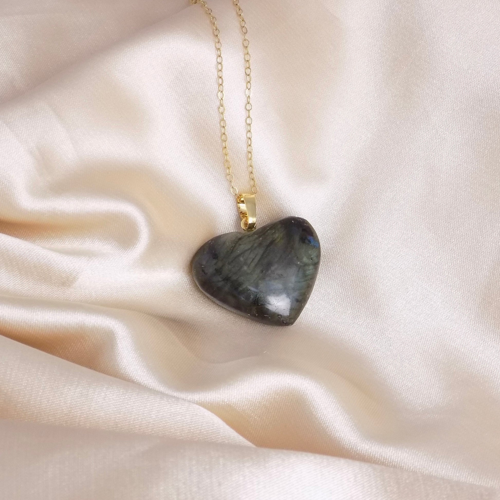 Labradorite Heart Pendant, Blue Flash Gray Crystal Pendant, Gift Women, M7-23