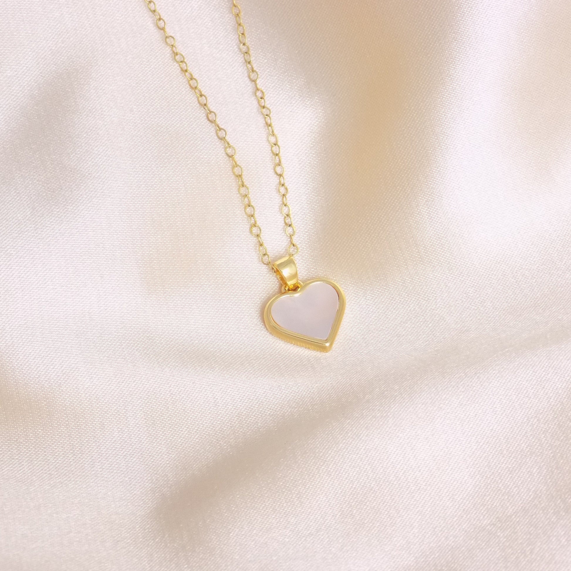 Gift Women - Gold Heart Minimalist Necklace Mother of Pearl - Delicate Charm Necklace Layering - M7-163