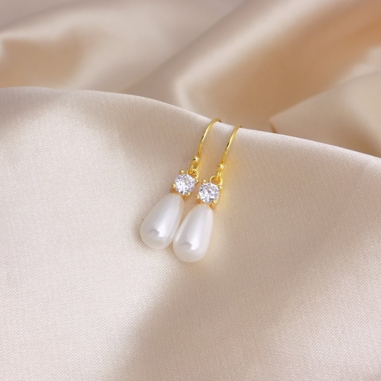 Gold Pearl Earrings - Cubic Zirconia Drop Earring - Gift Women - M7-184