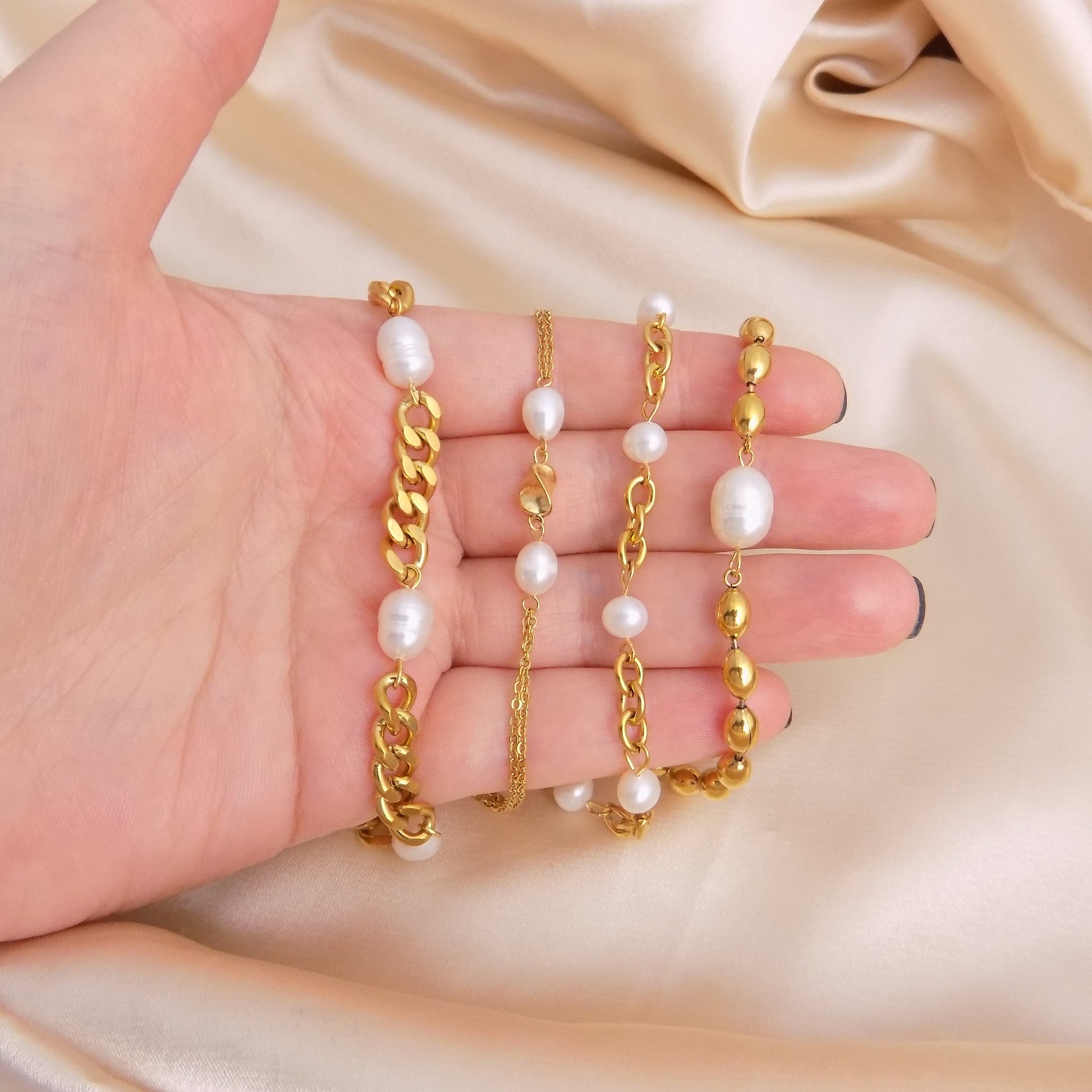 Freshwater Pearl Bracelet Gold - Chain and Pearl Bracelets - Gift For Her - M7-185