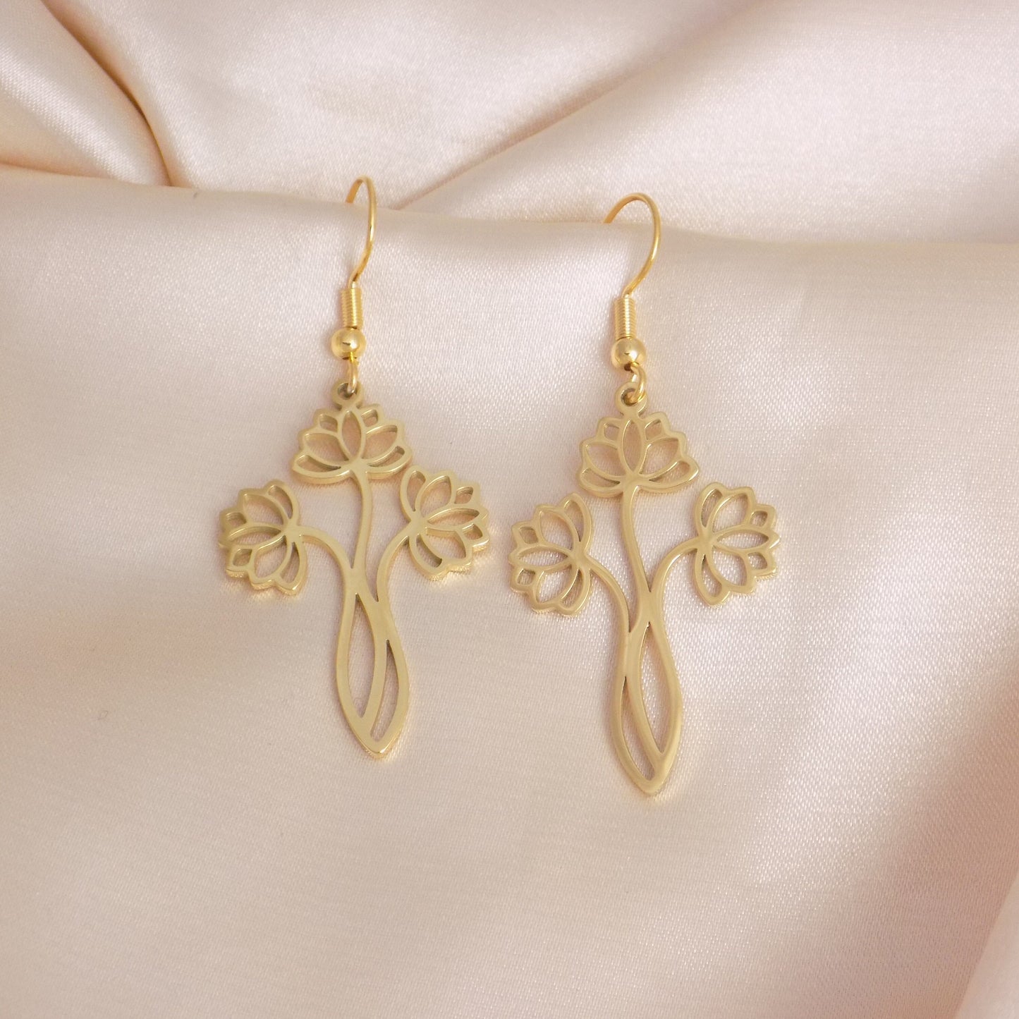 Unique Lotus Earrings, Gold Dainty Flower Earring, Minimalist Gifts For Her, M7-360