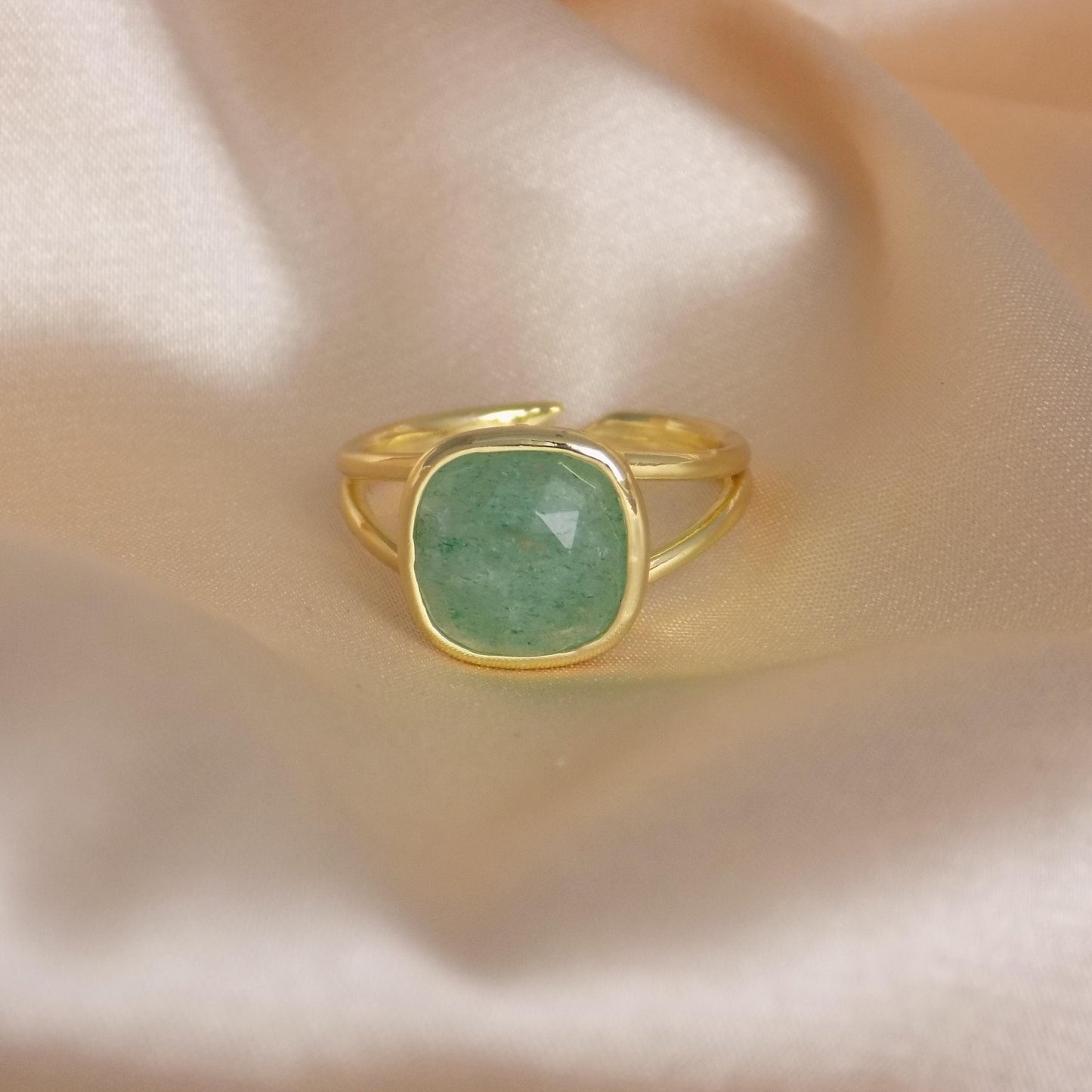 Raw Green Emerald Ring Gold, Small Green Stone Ring Adjustable, May Birthstone, Gift For Her, M7-442