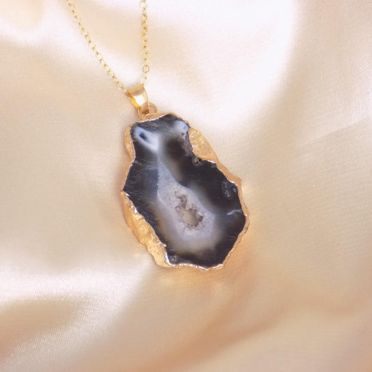 Unique Crystal Necklace, Black Agate Necklace Gold, Geode Slice Pendant Necklaces Women's, Gifts For Mom, M7-444