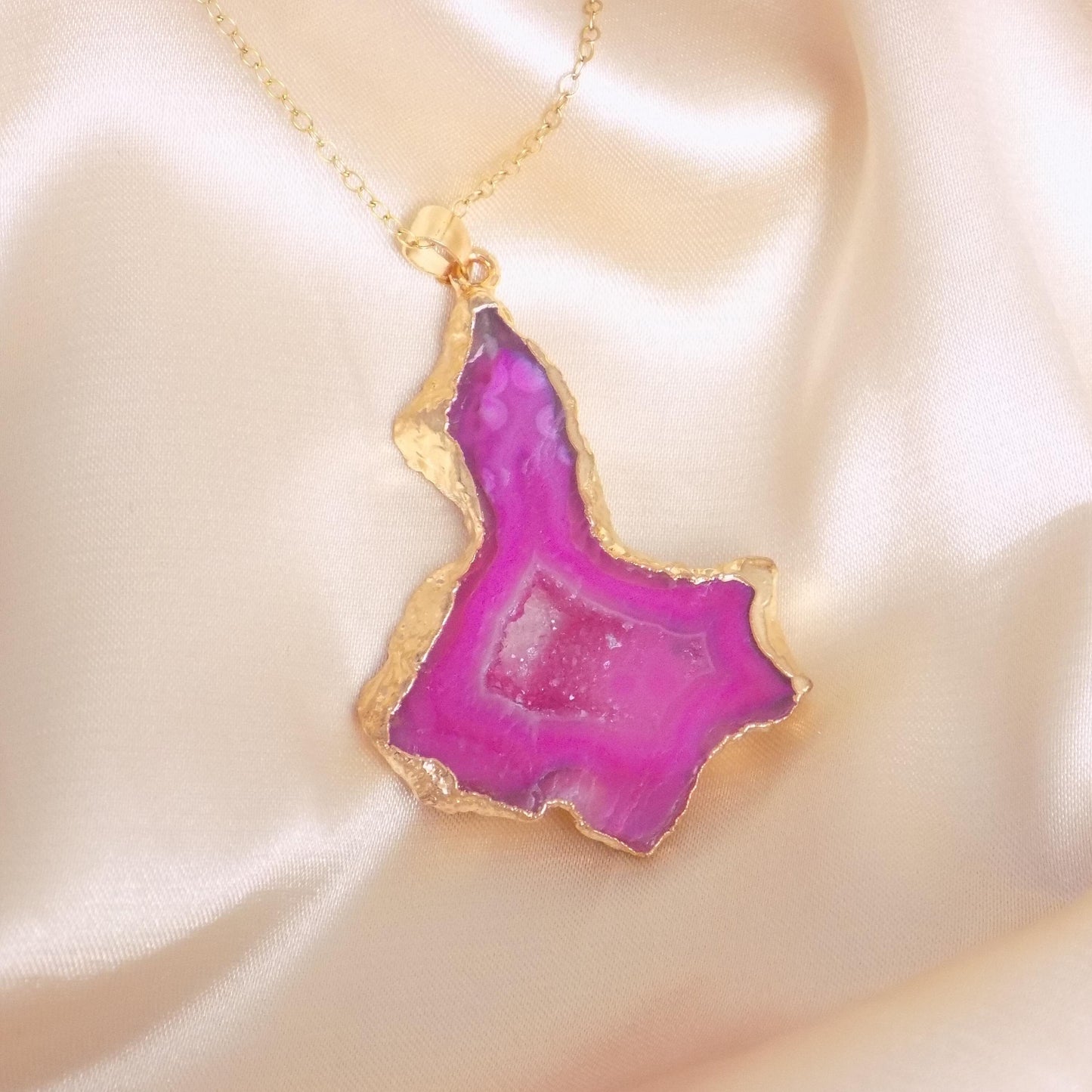 Gifts For Mom, Hot Pink Agate Pendant Necklace, Unique Geode Slice, Boho Raw Crystal Layer Gold, Mothers Gift, G13-527